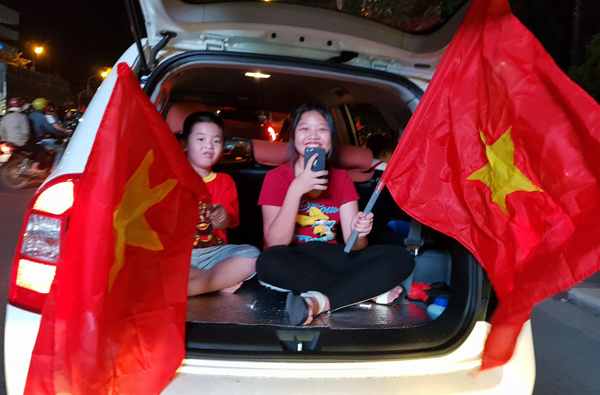 Việt Nam chấn động khi đội bóng U23 vào chung kết giải châu Á Việt Nam chấn động khi đội bóng U23 vào chung kết giải châu Á